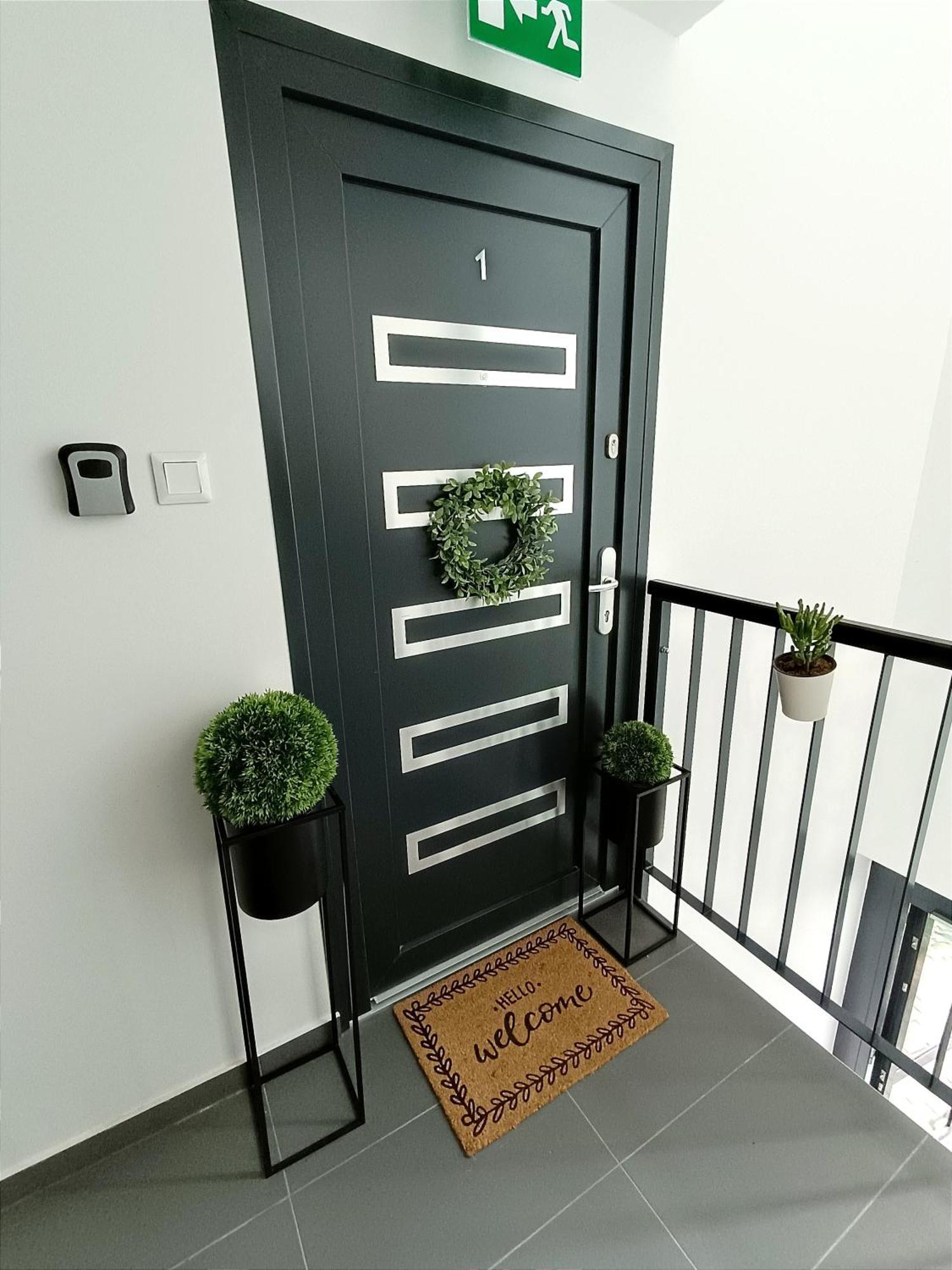 Modern Lux Апартаменты *